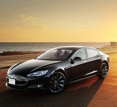 Машины Tesla смогут передвигаться 800 км без подзарядки