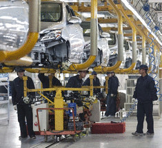 Китай в 2015 году втрое увеличил производство электромобилей и гибридов