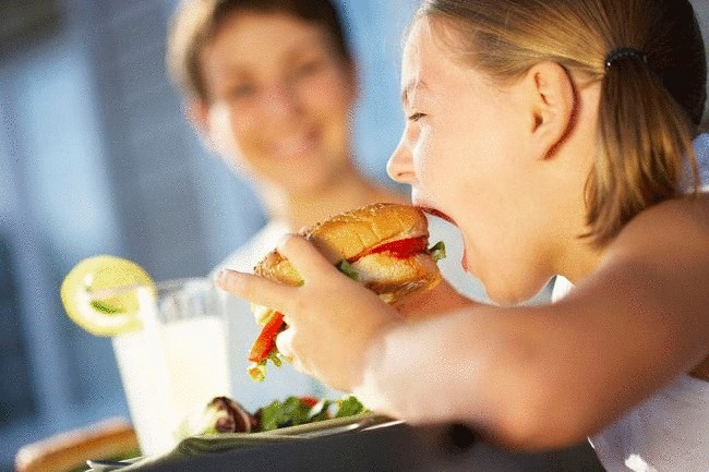 Дешевая еда – ключевой фактор ожирения американцев