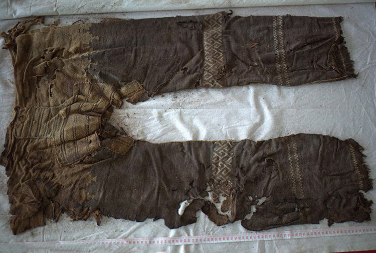 В китайской гробнице нашли самые старые брюки