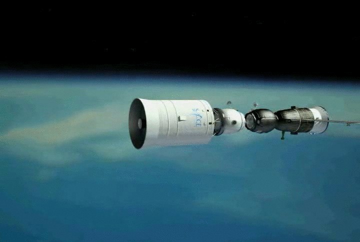 РКК «Энергия» отправит к Луне туристов года через четыре