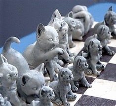 Уникальная шахматная доска "Псы против котов"