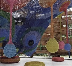Инсталляция Woods of Net и детская площадка