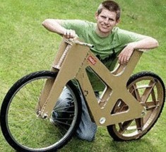 Израильский изобретатель построил велосипед из переработанного картона