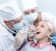 Для чего нужно лечить зубы во время беременности?
