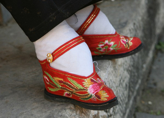 Традиции аристократии: Бинтование ног в Китае