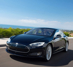 Через год появится Tesla с автопилотом