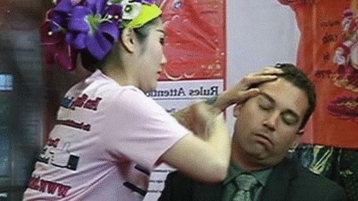 Тайский массаж-избиение.