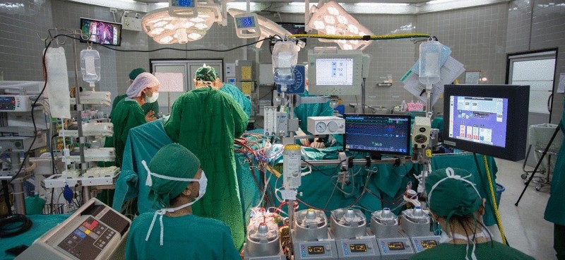 Google намерен создать идеальную платформу для роботизированной хирургии