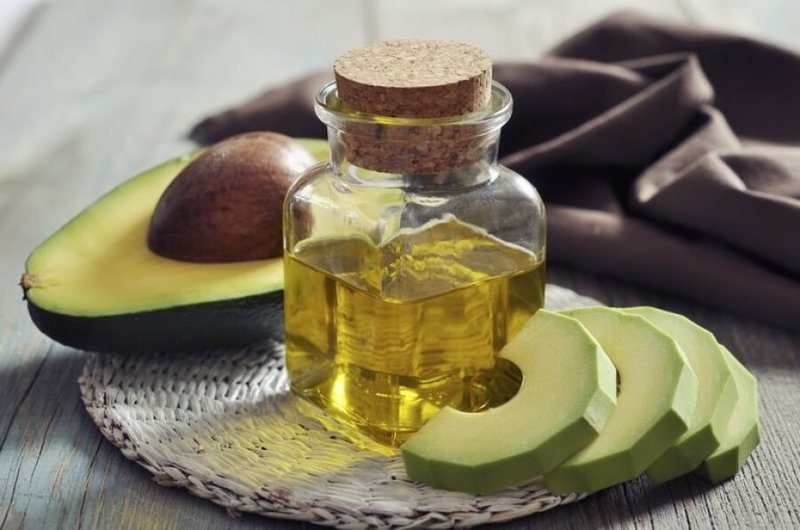 Пять полезных для здоровья применений масла авокадо