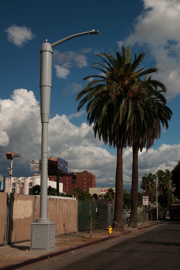   LED-фонари с 4G-модемом на улицах Лос-Анджелеса
