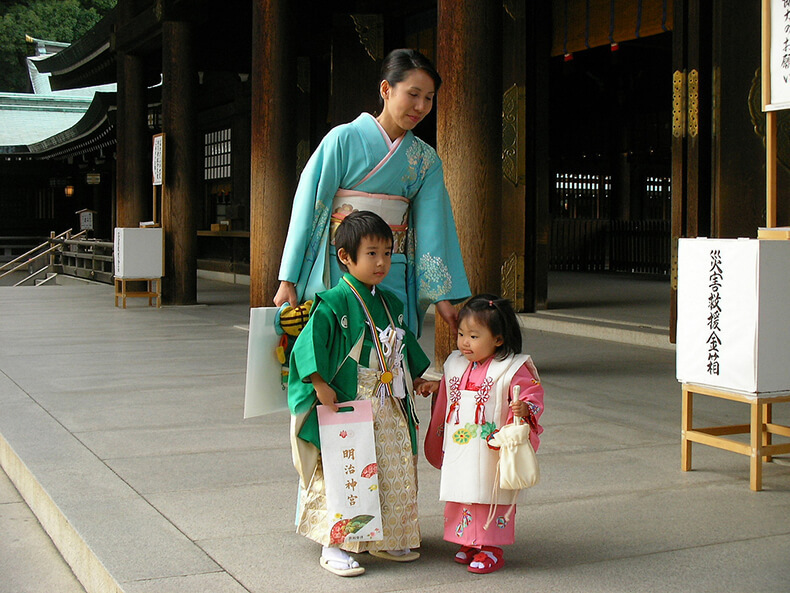 Японcкие дети не плачут и во всем слушаются: секреты воспитания Страны Восходящего Солнца 
