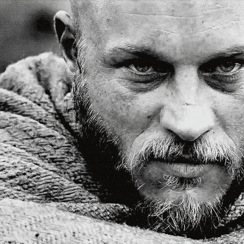 Женщина – это банк с вложениями – чем больше положите, тем больше получите от жизни Женщина – это банк с вложениями – чем больше положите, тем больше получите от жизни