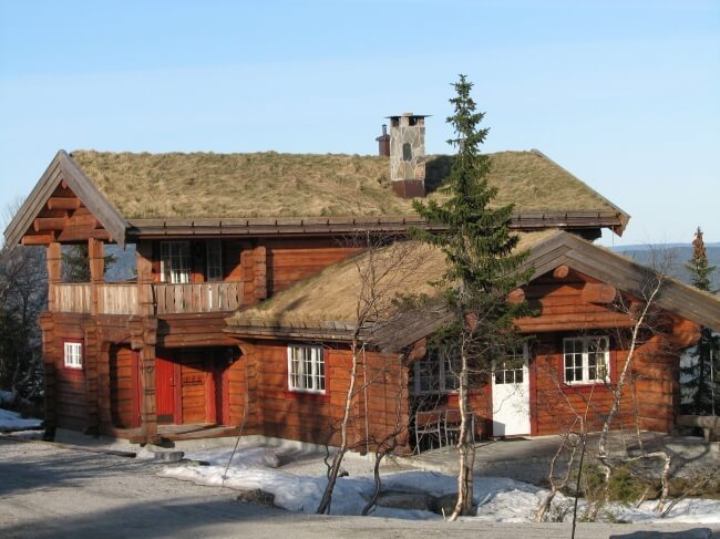 Деревянный дом в норвежском стиле 