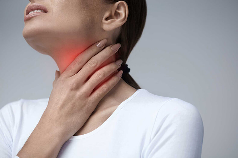Узелки на голосовых связках: 5 возможных симптомов