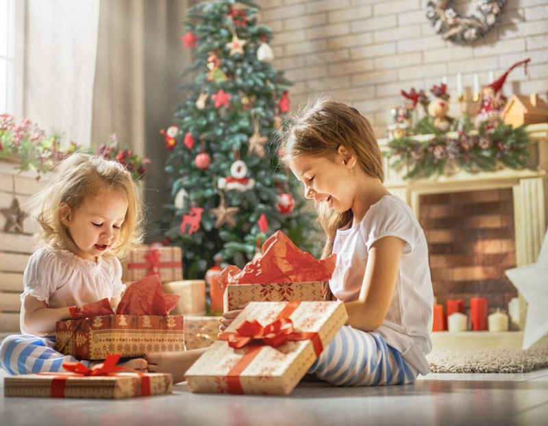 Дары волхвов: почему я решила подарить детям на Рождество только по 3 подарка