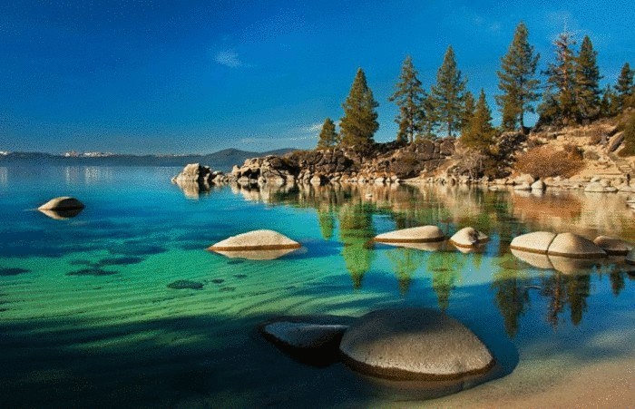 Озеро Тахо в США.