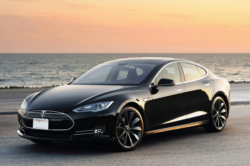 Знакомимся ближе с Tesla Model S
