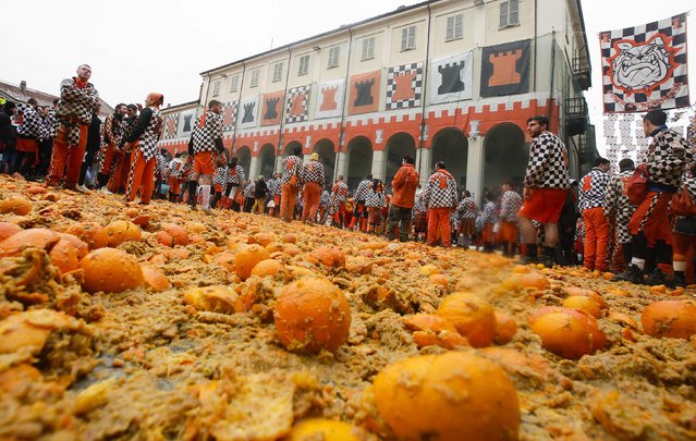 Битва апельсинами, или карнавал по-итальянски