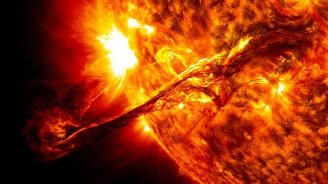 Внутри Солнца, возможно, скапливается темная материя