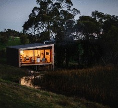 Автономный эко-домик у озера от  Branch Studio Architects 