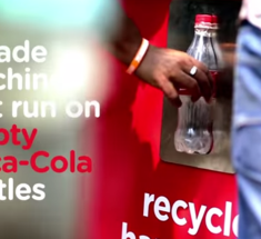 Игровой автомат берет плату пластиковыми бутылками+видео