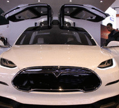 Выпуск  Tesla Model X откладывается