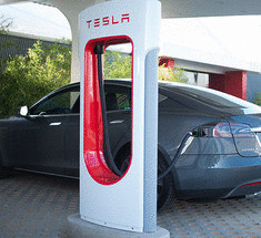 Элон Маск раскроет технологию зарядки Tesla