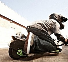 Urban Shredder - скейтборд и мотоцикл в одном