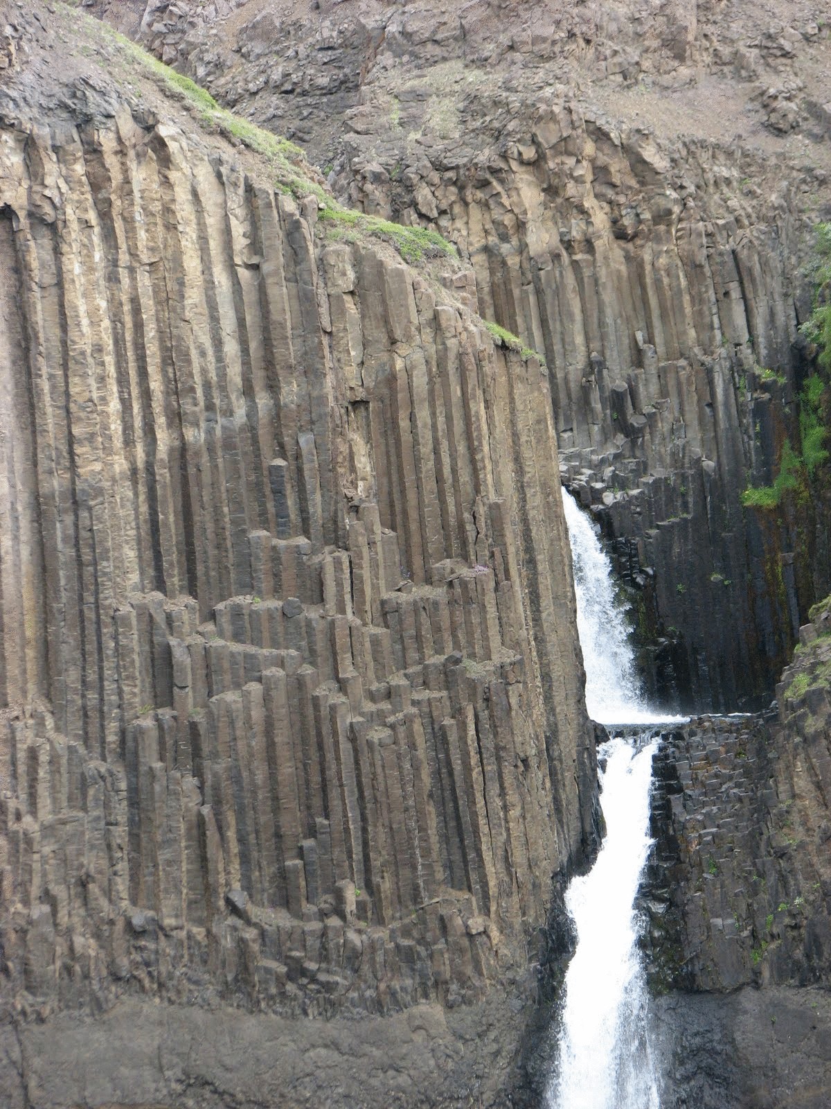Водопад Литланесфосс