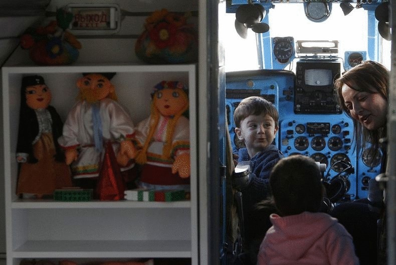 Самолет Як 42 преобразован в детский сад