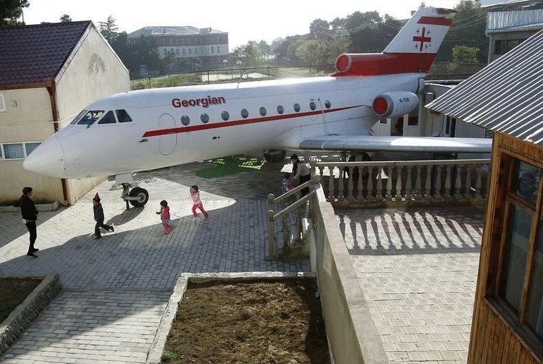 Самолет Як 42 преобразован в детский сад