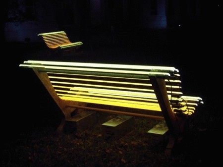 Светящаяся скамейка
