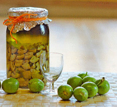 Как приготовить целебную настойку из грецких орехов: 8 рецептов