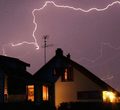 Как обезопасить свой дом от поражения молнией
