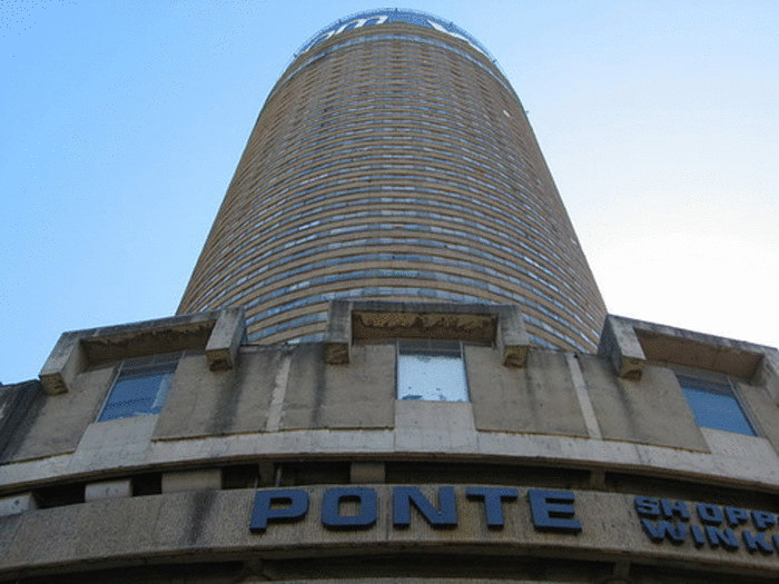 Башня Понте-Сити в Йоханнесбурге—здание, которое было когда-то  исключительно для белых