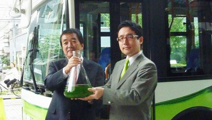 Первый автобус на биотопливе из водорослей