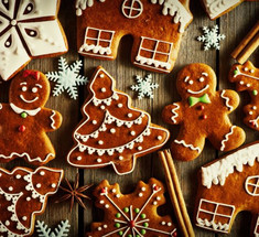 Имбирные человечки: рецепт новогоднего печенья, от которого дети придут в восторг!