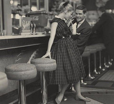Советы из 1938 года: как должна вести себя на первом свидании девушка