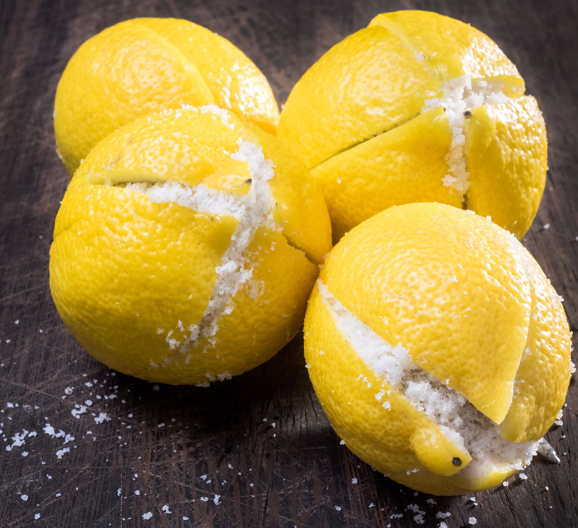 Лимон с солью для чего ставят у кровати
