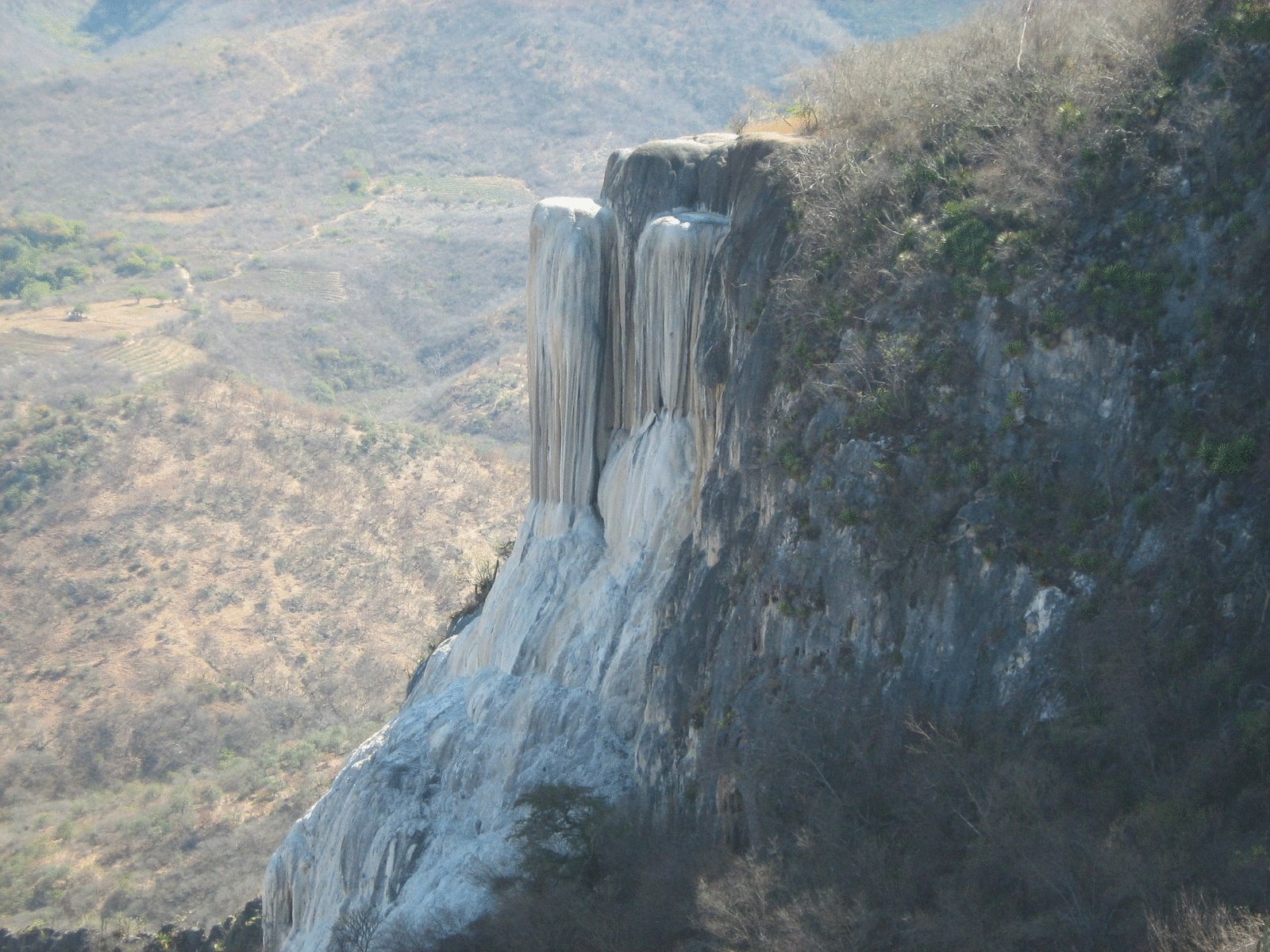 Застывшие водопады