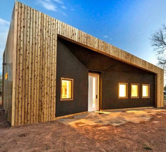  Молодые и изобретательные: студенты построили комфортный дом из переработанной древесины