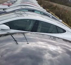Tesla выпустила Model S c полностью стеклянной крышей