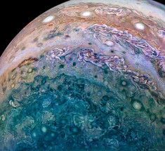 Почему цветные полосы облаков окружают Юпитер?
