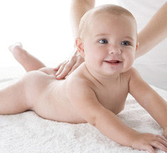 Как делать массаж новорожденному?