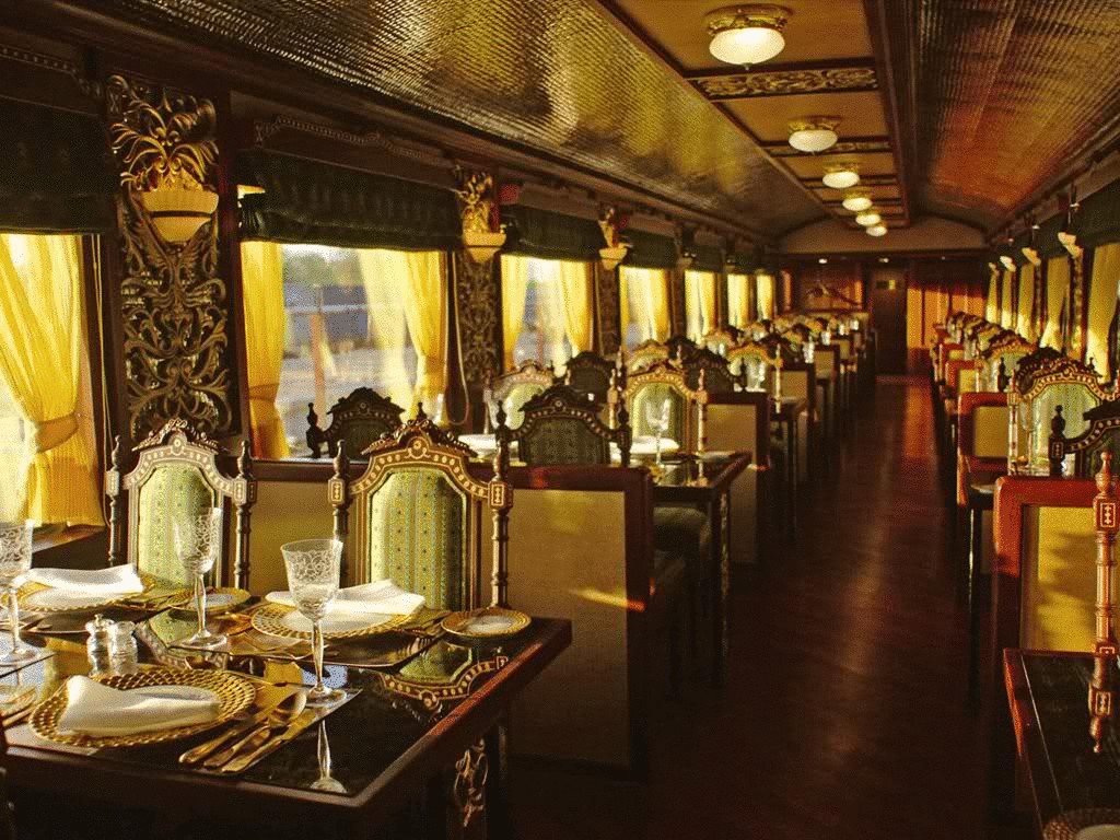 Самый розкошный поезд в Индии