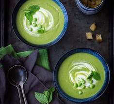Как приготовить суп из шпината, цукини и зеленого горошка