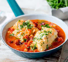 НЕТРИВИАЛЬНЫЙ рецепт: Рыба с фасолью в томатном соусе