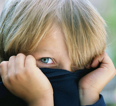 Как помочь ребенку преодолеть застенчивость: 6 способов