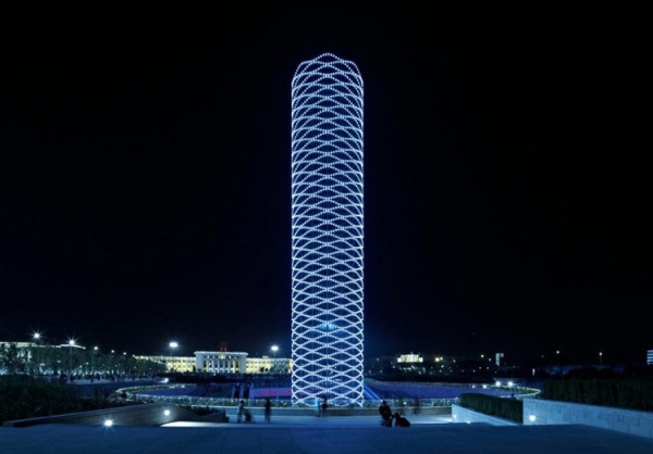 LED освещение на башне в Тяньцзин: освещая небо